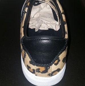 converse breakpoint ox leopard